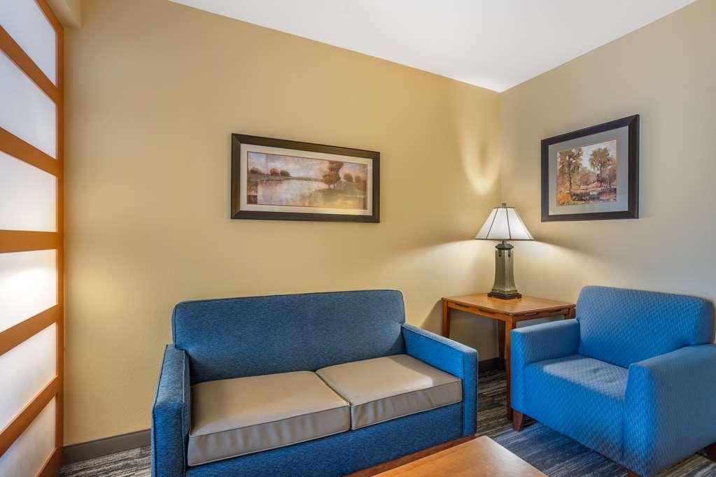 Best Western Plus University Park Inn & Suites State College Habitación foto